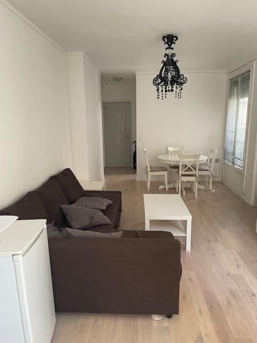 Paris 8Th, Bright, Very Good Location Apartment Exterior photo